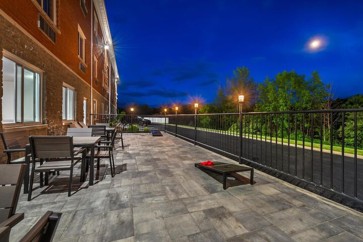 Best Western Plus 1000 Islands Hotel & Suites