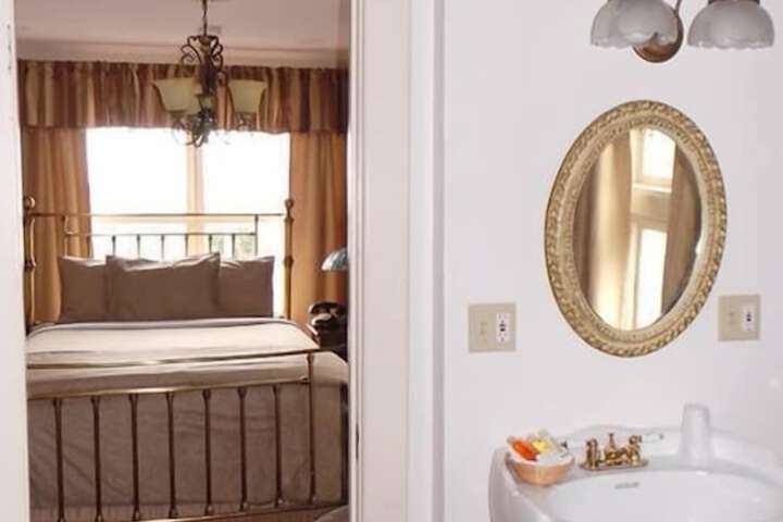 Van Gilder Hotel