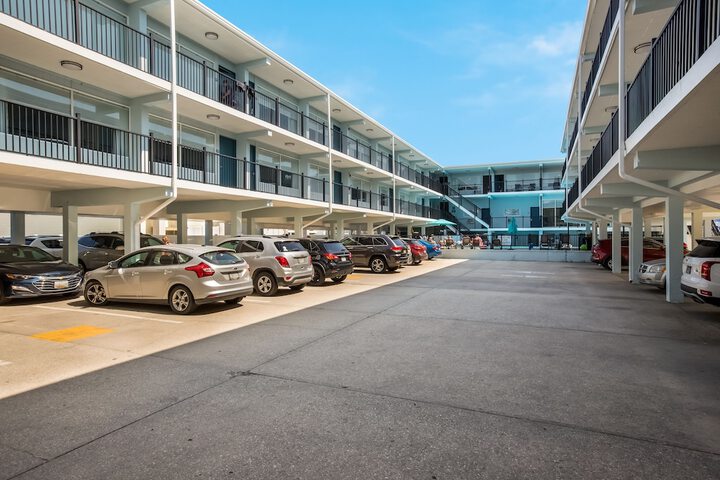 Hotel Cabana Oceanfront / Boardwalk