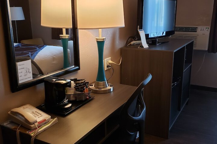Room 25 of 51
