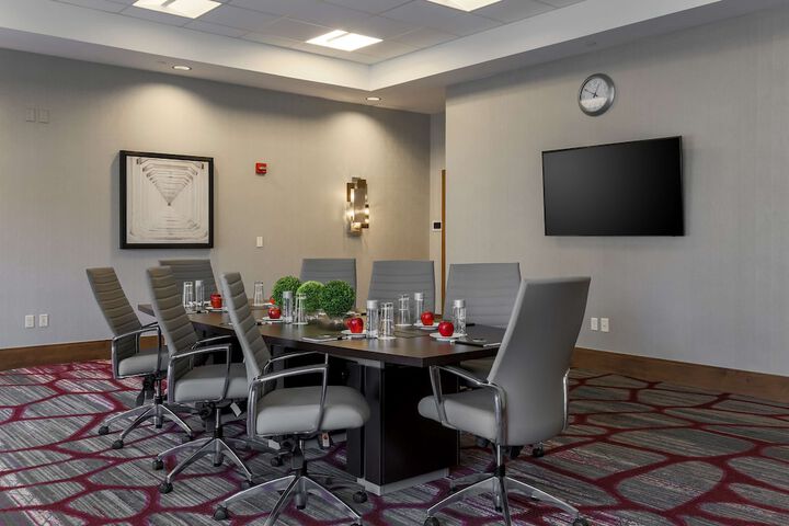 DoubleTree by Hilton Evansville