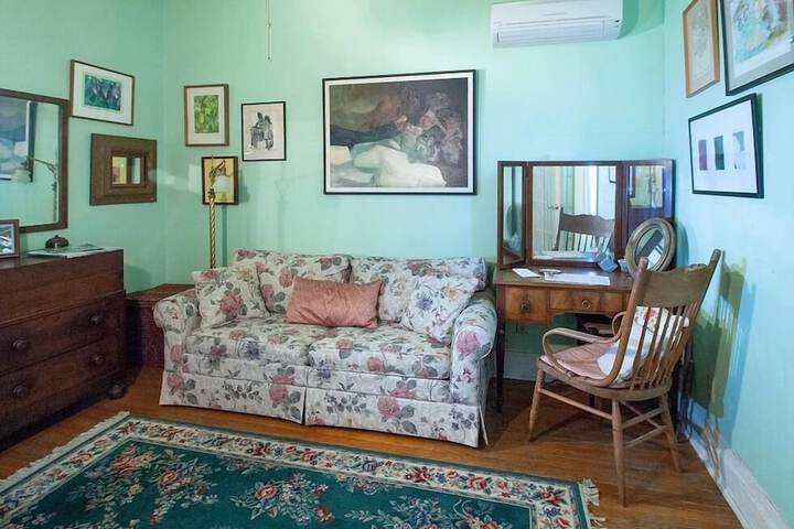 Room 3 of 7