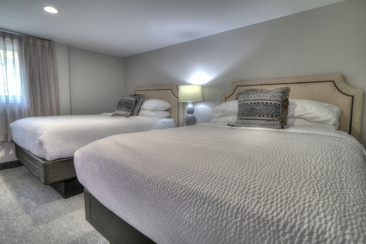 Room 38 of 59