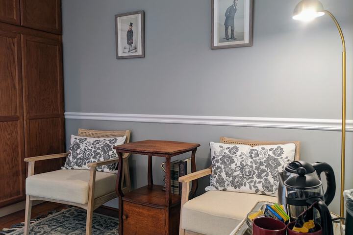 Room 93 of 239