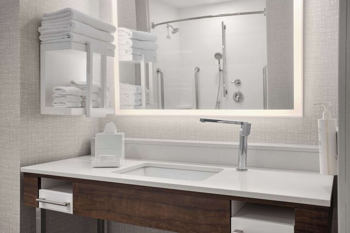 Hampton Inn by Hilton Kingston