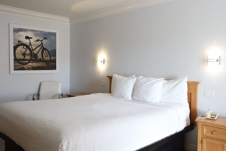 Room 18 of 25
