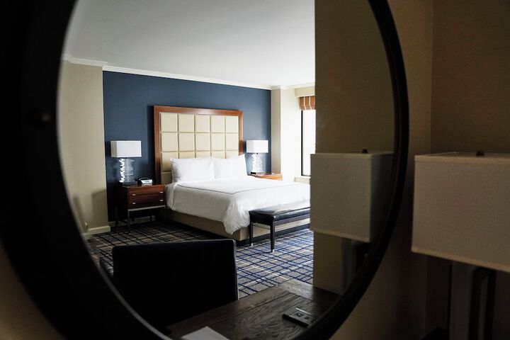 Room 49 of 122