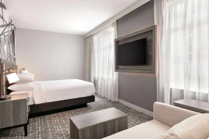 Room 5 of 48
