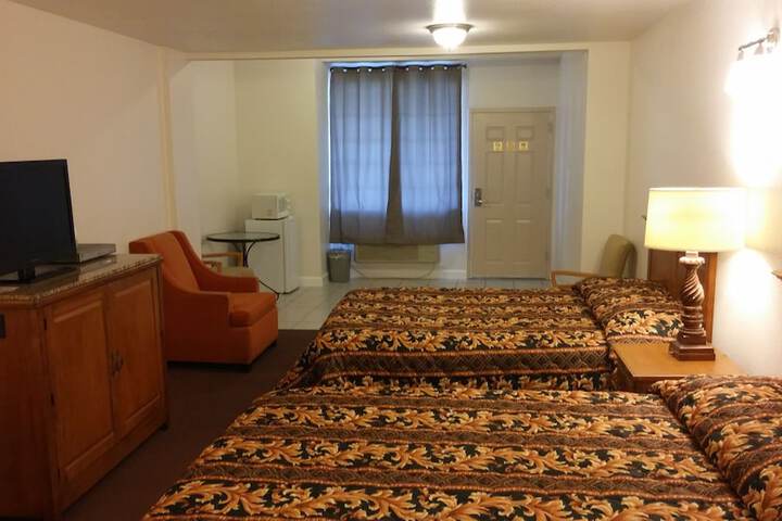 Room 8 of 47