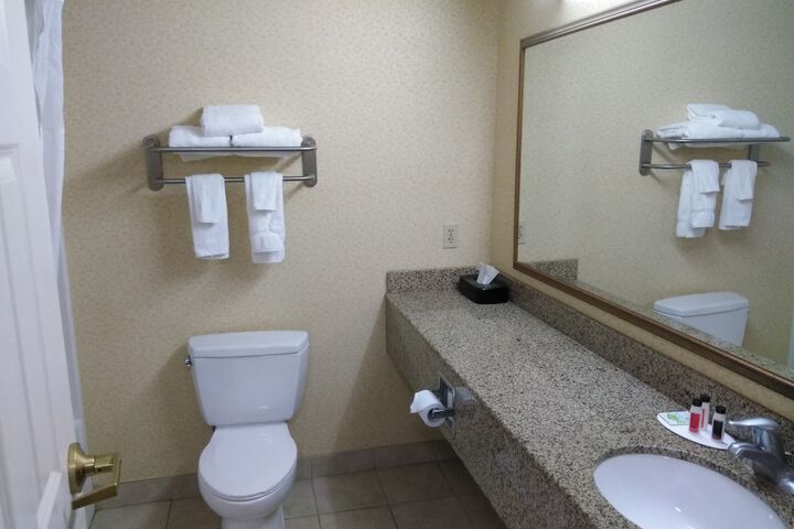 Room 10 of 30