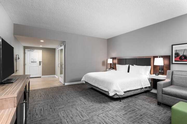 Room 26 of 37