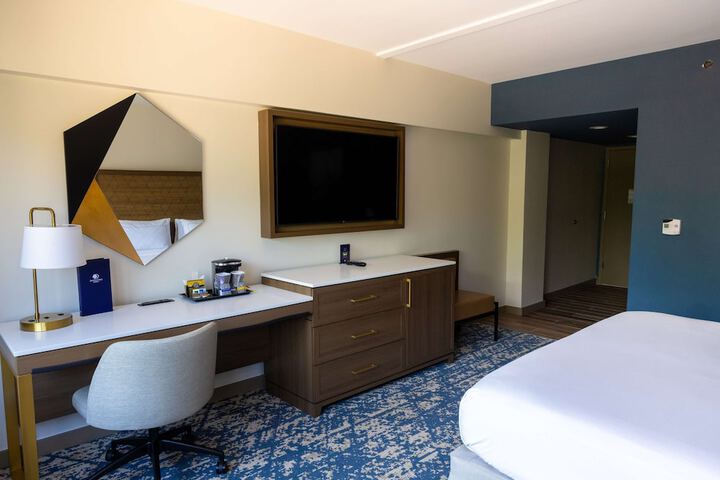 Room 15 of 105