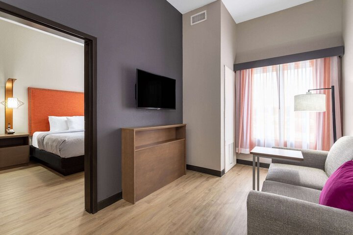 Room 27 of 58