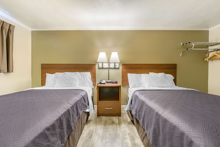 Room 16 of 50