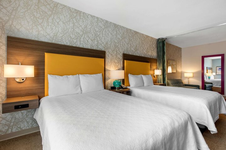Room 16 of 30