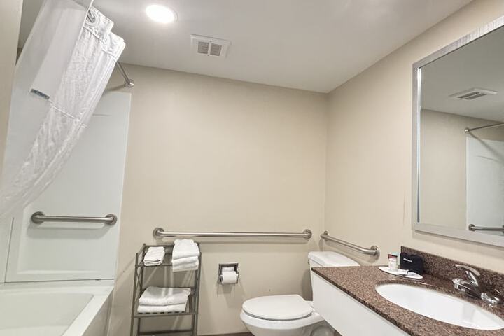 Room 10 of 31