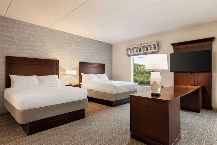 Hampton Inn & Suites Pittsburgh / Waterfront-West Homestead