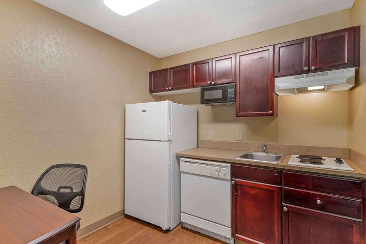Room 8 of 38