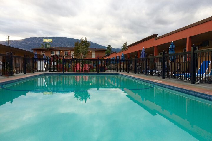 Pool 7 of 38