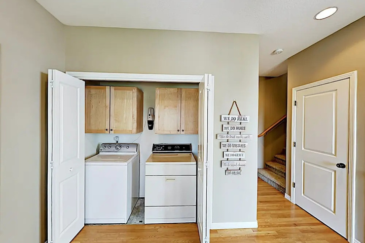 30015 Cloverdale - 4 Br Home