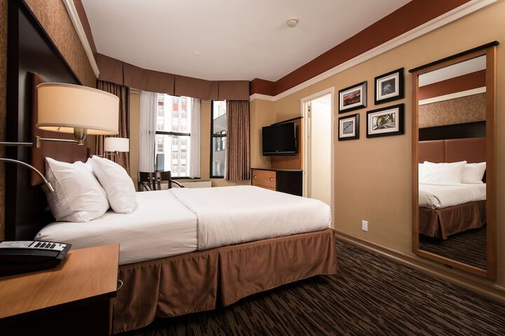 Room 40 of 52