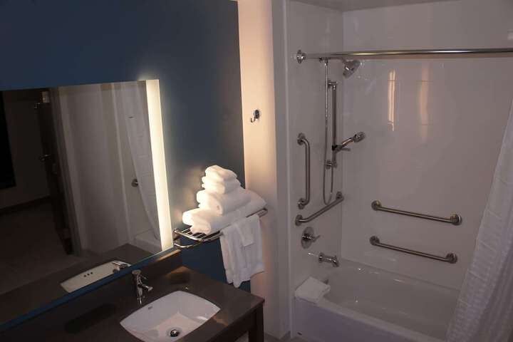 Room 21 of 31