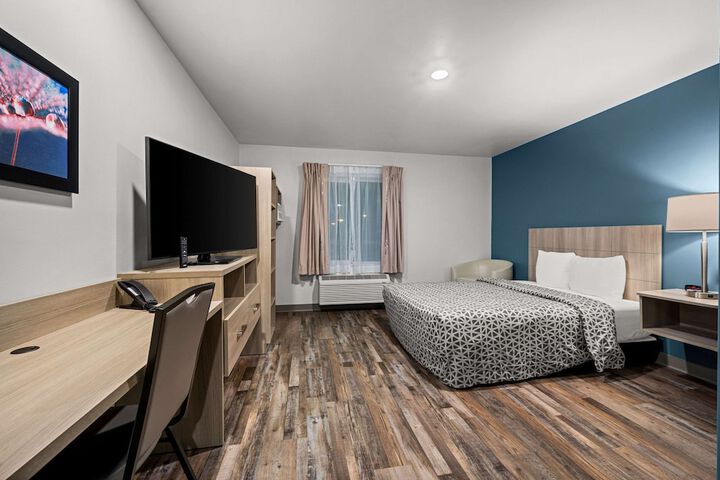 Room 16 of 50