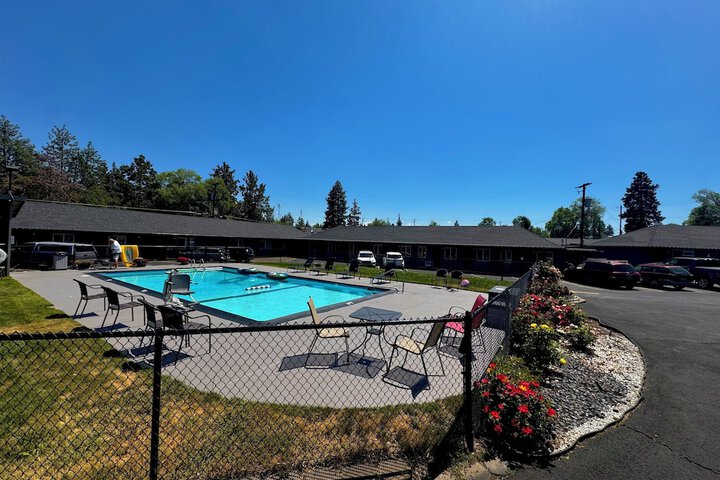 Pool 9 of 49
