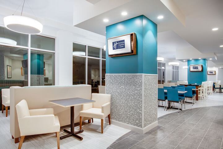 Hotel 14 of 130