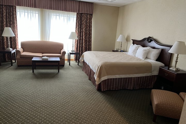 Days Inn & Suites by Wyndham Sutton Flatwoods