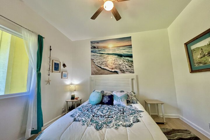 Room 9 of 25