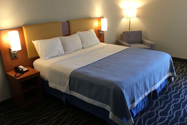 Room 14 of 20