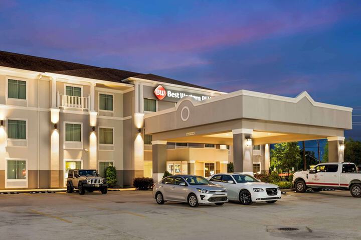 Hotel 2 of 52