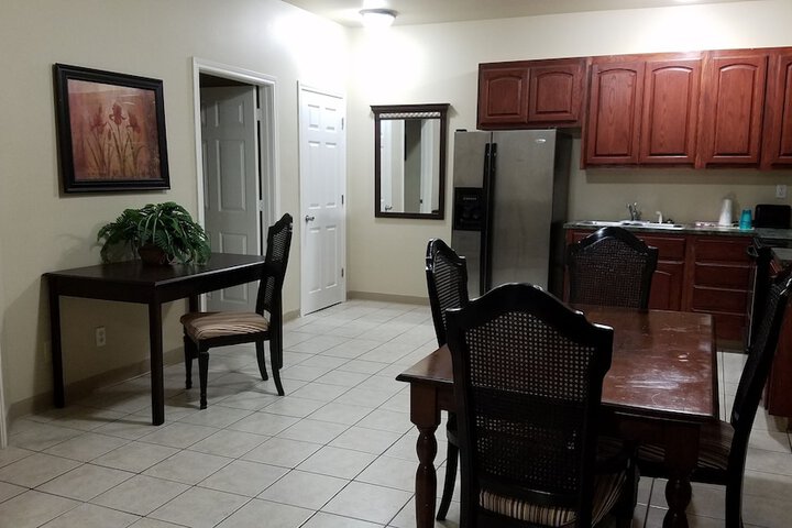 Crossroads Inn & Suites