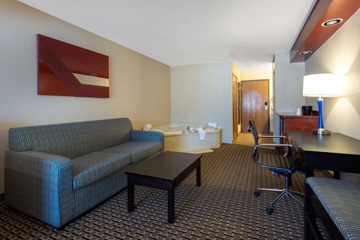 Room 19 of 49