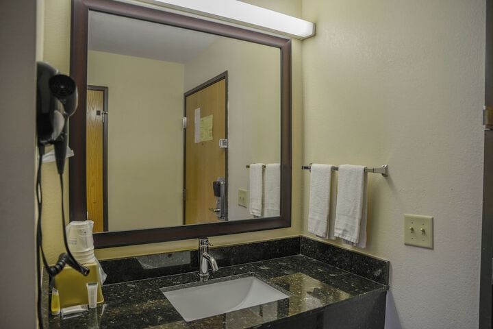 Room 21 of 30
