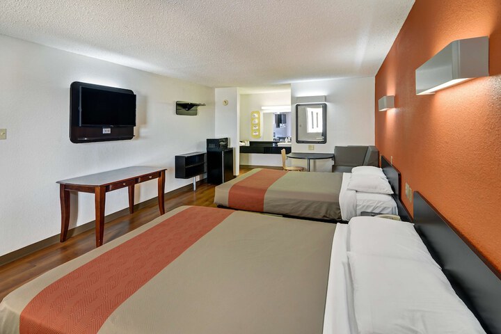 Room 19 of 24