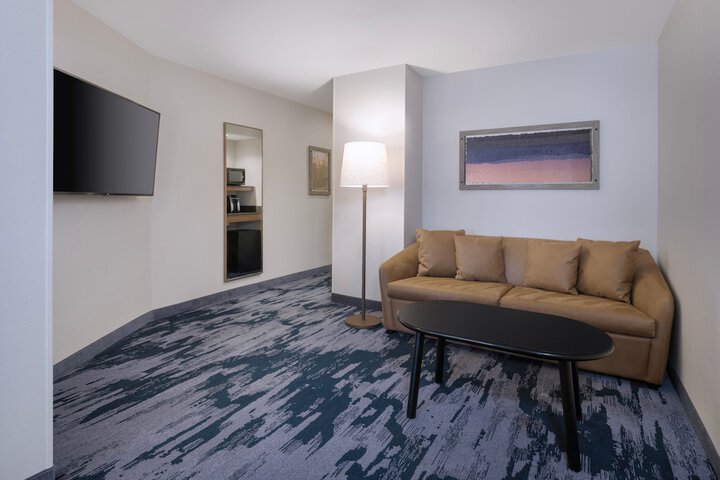 Room 8 of 39