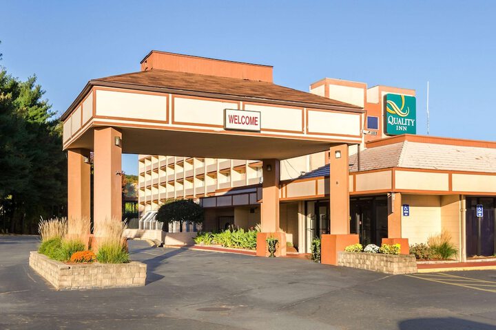 Hotel 4 of 43