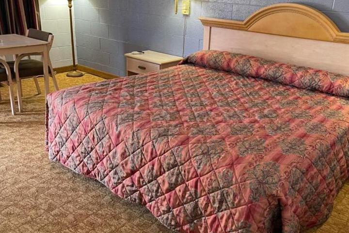 Deluxe Inn Jasper