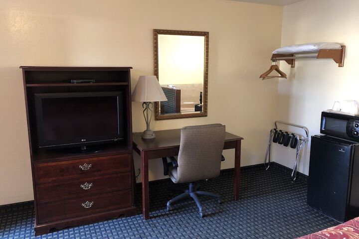 Room 15 of 21