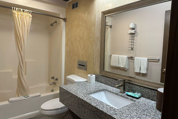 Room 17 of 23