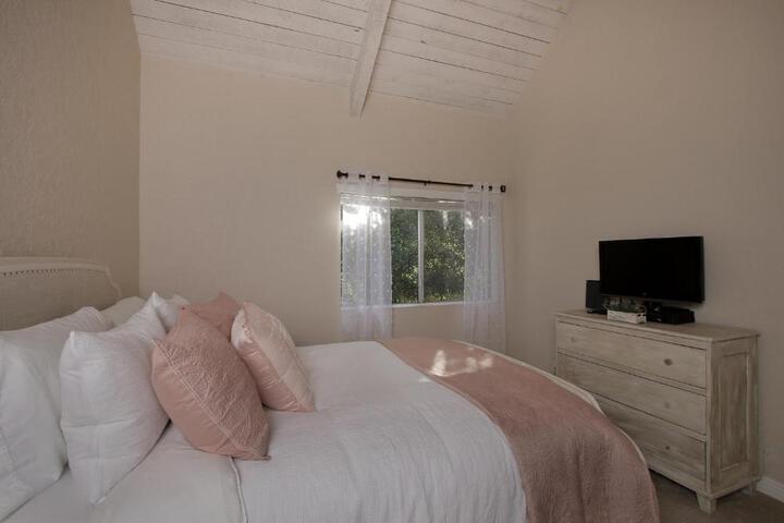 Mountain Cove Private Condo