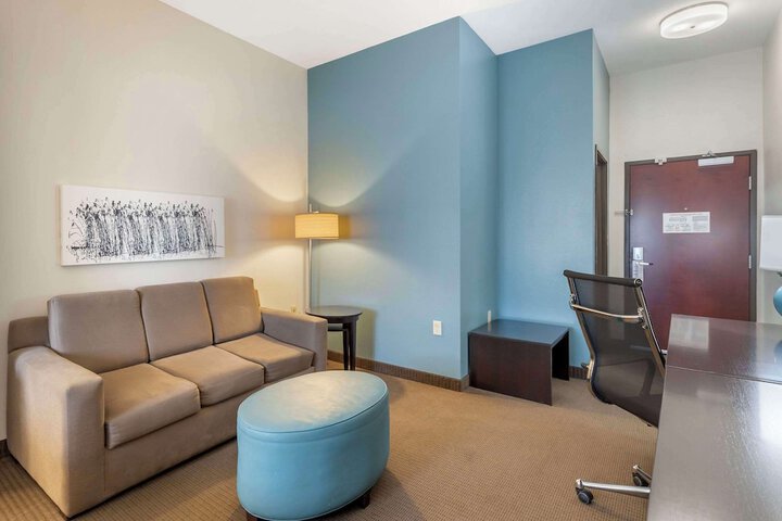 Room 16 of 42