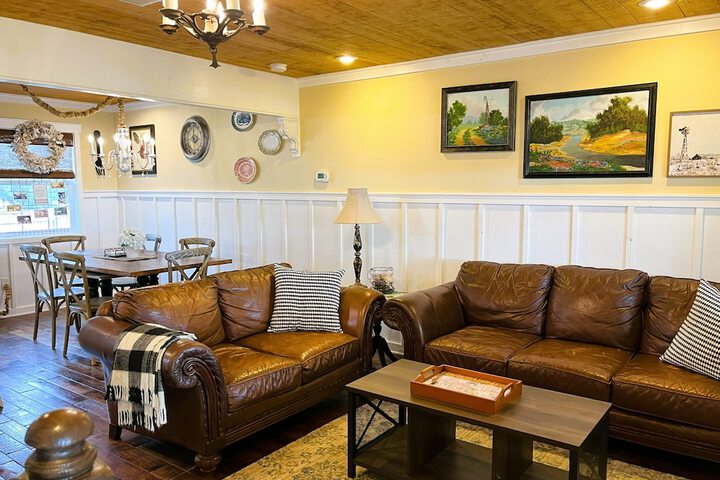 The Alexander at Creek Road