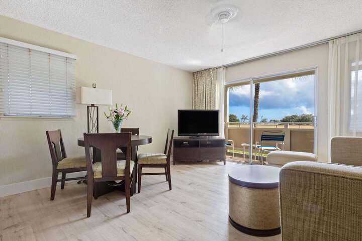 Plantation Hale Suites