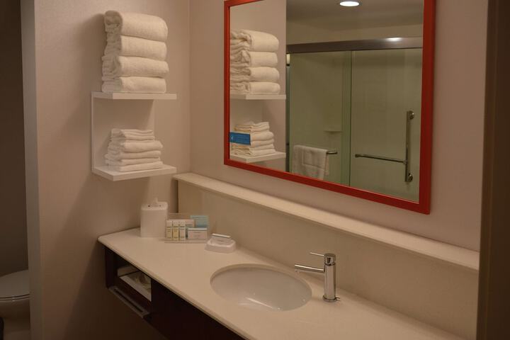 Hampton Inn & Suites Philadelphia / Media