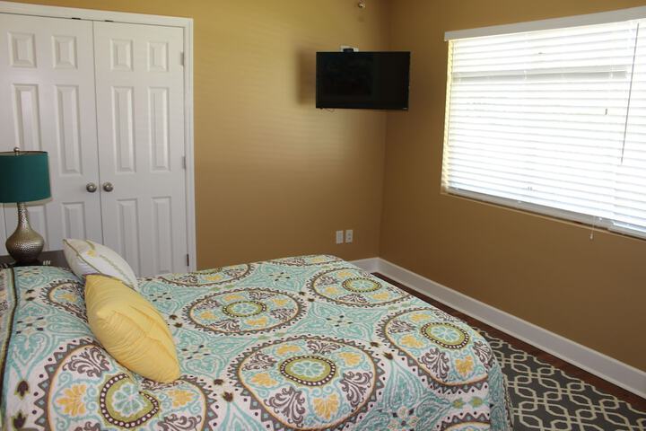 Room 33 of 46