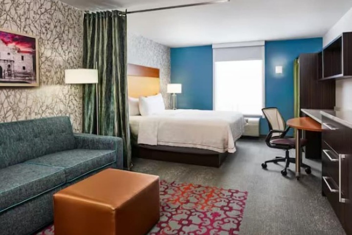 Room 16 of 27