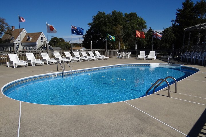 Pool 7 of 40